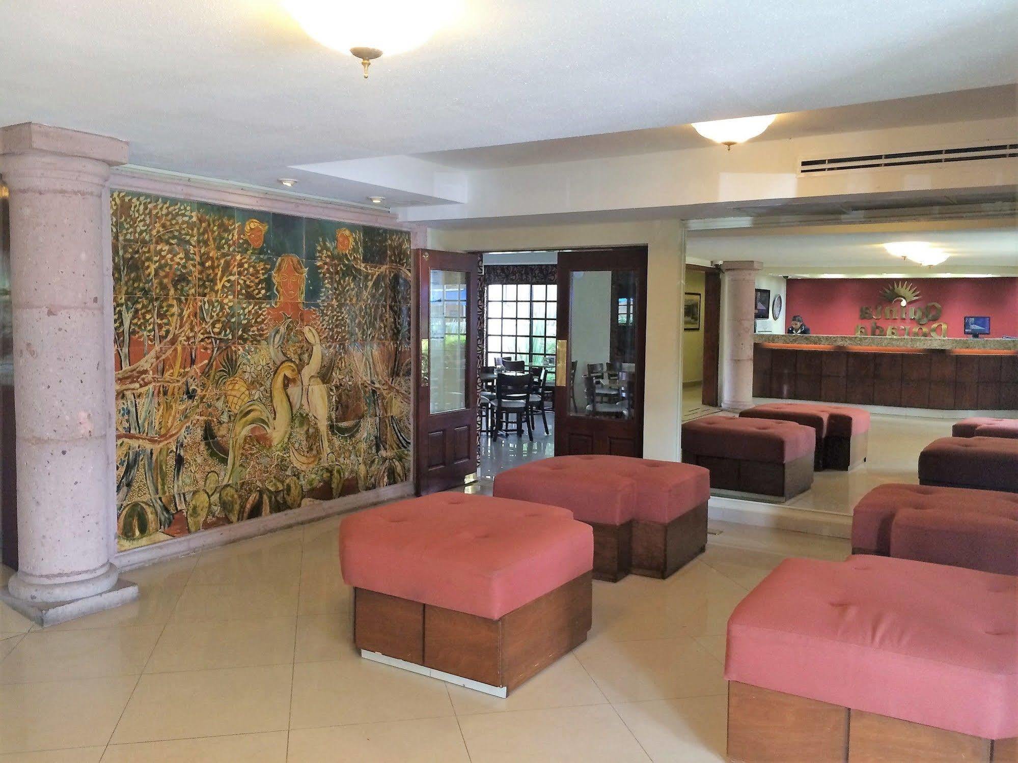 Quinta Dorada Hotel & Suites Saltillo Extérieur photo
